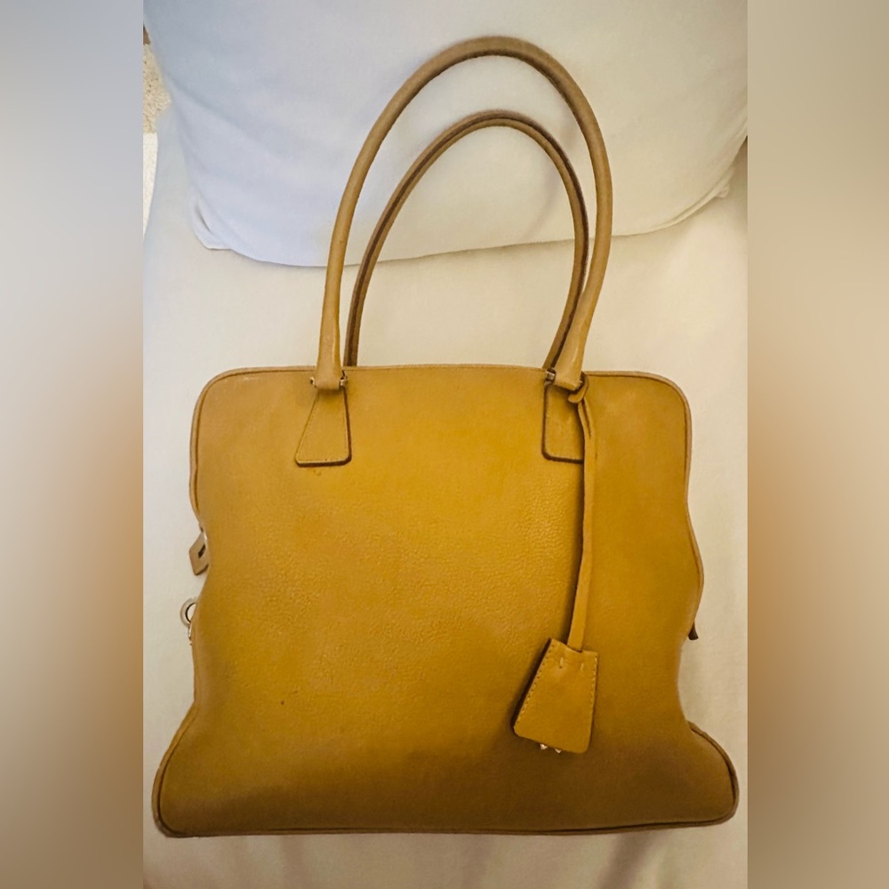 VINTAGE Prada Women's Bag SEMITRACOLLA DAINO SPORT MIELE Golden Tote Bag ca ‘01